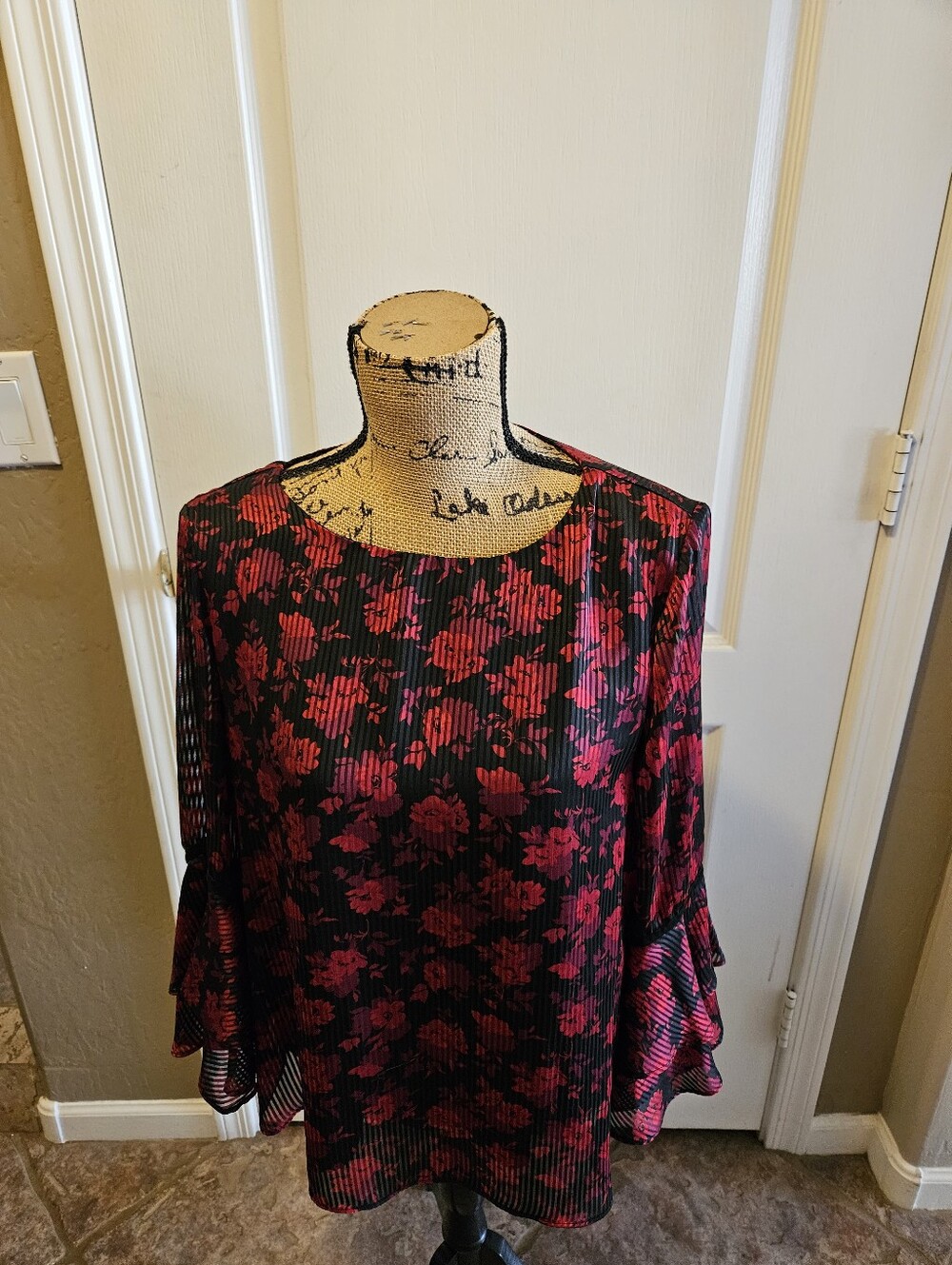 NEW ☆ Kasper Top/Blouse, Size Large Petite, Brand NEW!